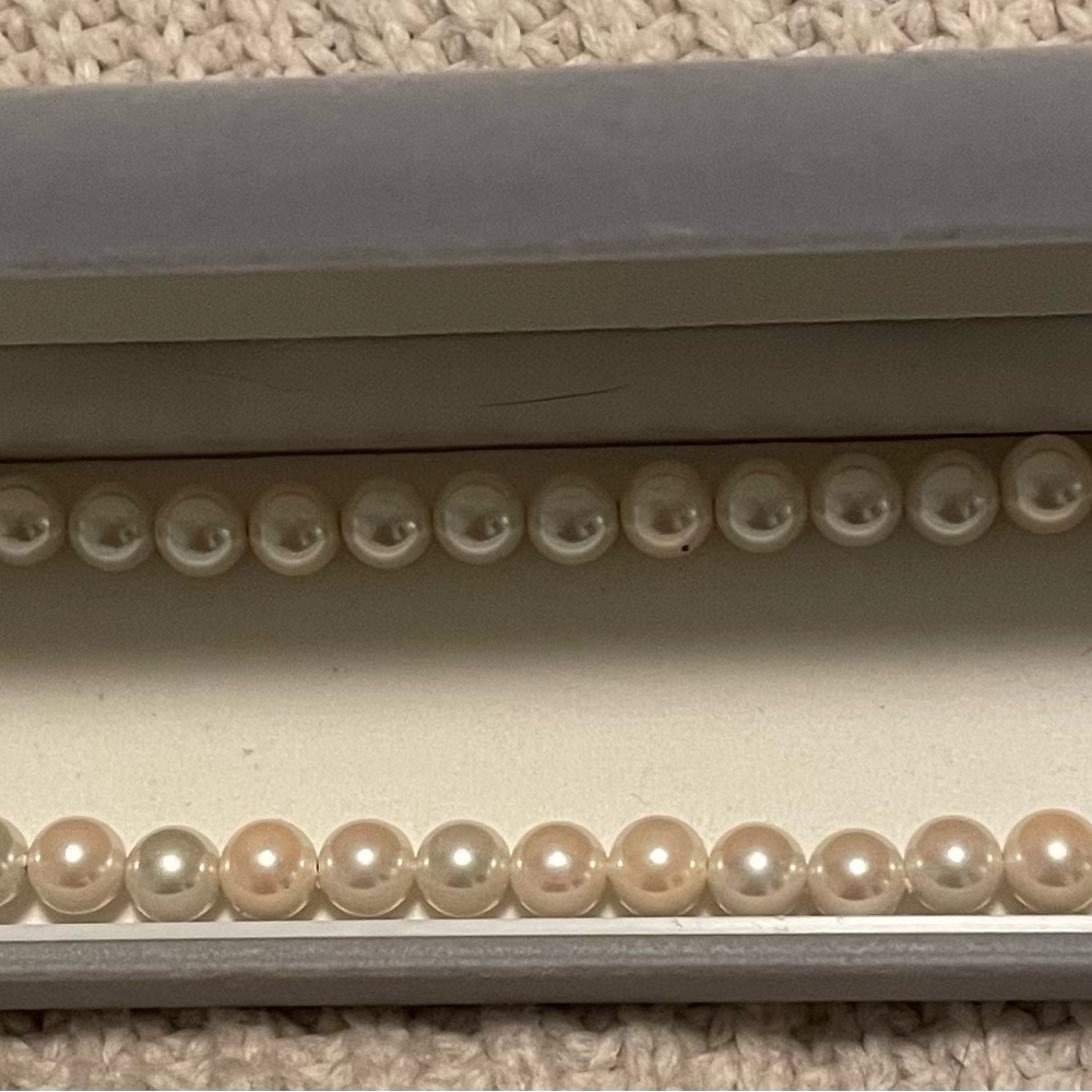 Nikken Faux Pearl Magnetic Therapy Necklace In Original Box Never Worn
